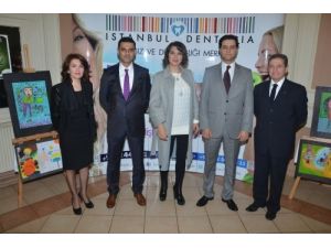 Engelliler Resimde Yarıştı, Ödüllerini Ünlülerin Elinden Aldı