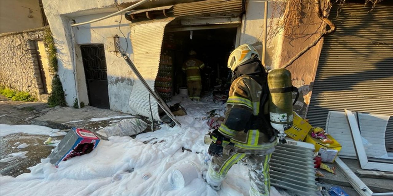 Bakkalda meydana gelen patlamada 4 kişi yaralandı