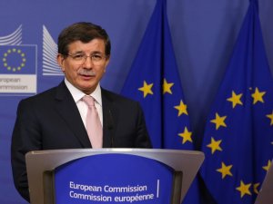 Davutoğlu'ndan vize muafiyeti açıklaması