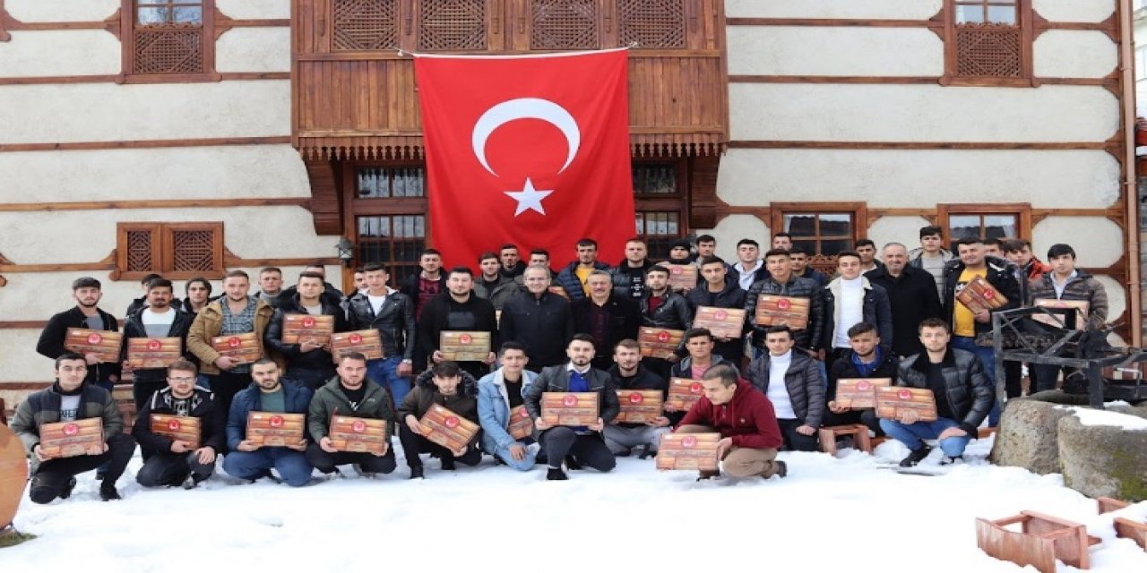 Seydişehir'de mart ayında asker olacak gençler yemekte buluştu