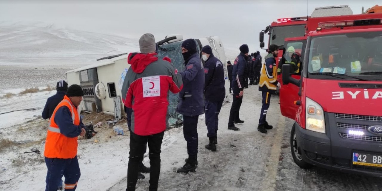 Kızılay Konya Şubesi kazazedelerin yardımına koştu