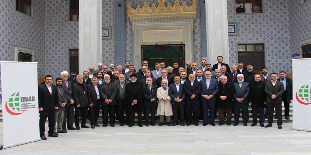 İslam dünyasının ilmi meseleleri İstanbul'da ele alındı