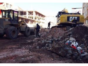 Yakutiye Belediyesi Metruk Binaları Yıkmaya Devam Ediyor