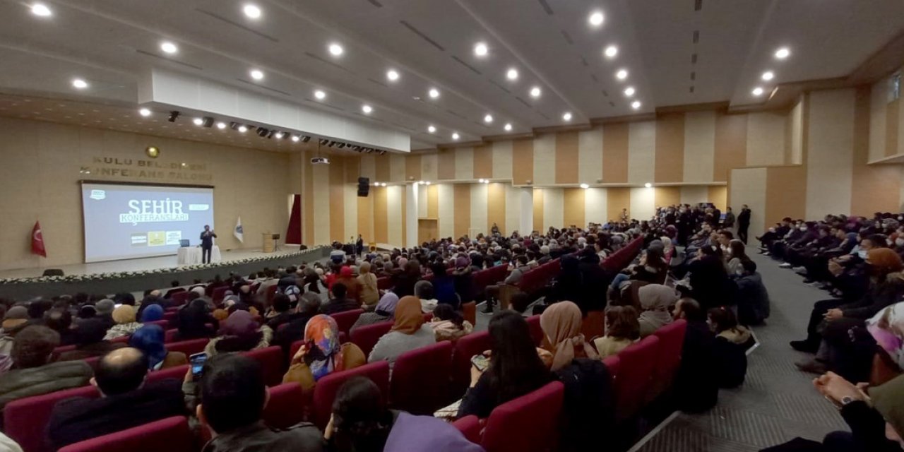 Konya Büyükşehir Belediyesi şehir konferanslarını ilçelere taşıdı