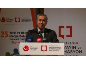 Bülent Arınç: Türkiye'nin Tek Şansı Çözüm Sürecinin Başarıya Ulaşmasıdır