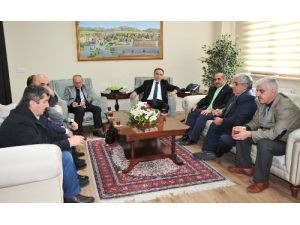 Vali Altıparmak, Memur Sendikasını Ziyaret Etti