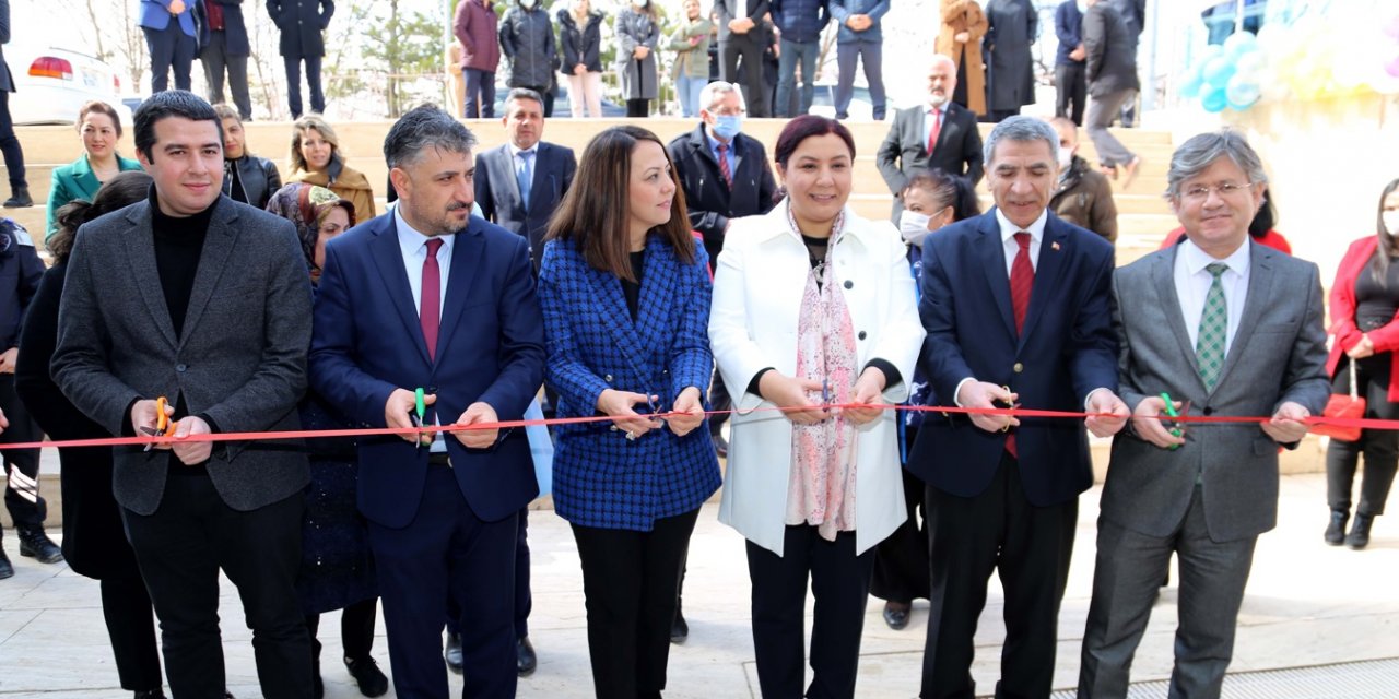 İlk kadın teşkilatına  KOP desteği verildi