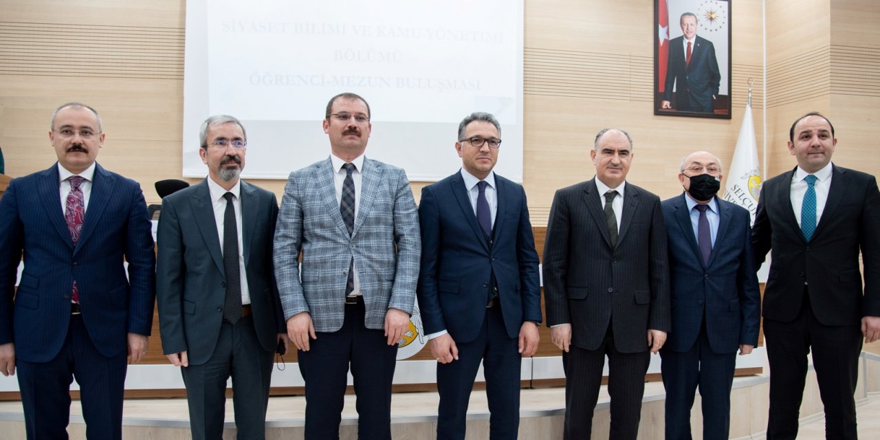 Selçuk Üniversitesi'nde öğrenci mezun buluşması