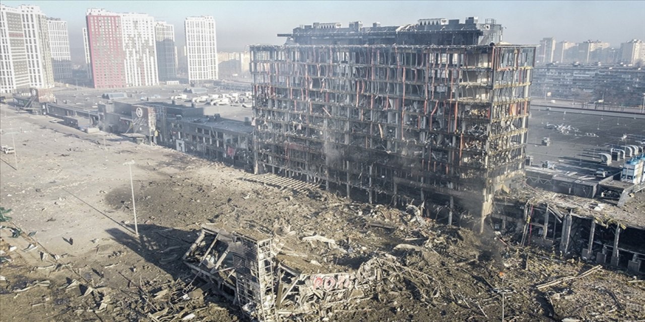 Kiev'de alışveriş merkezine düzenlenen saldırıda 4 kişi öldü
