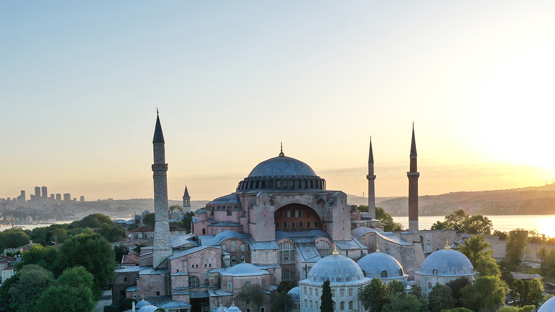 Ayasofya-i Kebir Camii'nde 88 yıl sonra ilk teravih namazı kılınacak