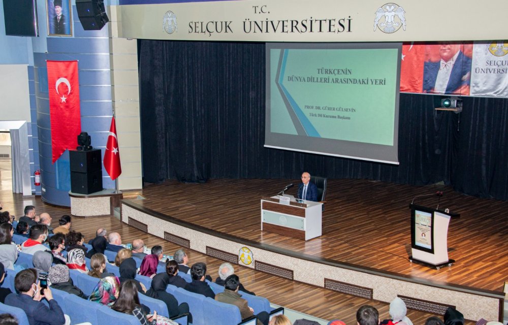 Türk Dil Kurumu Başkanı Prof. Dr. Gürer Gülsevin'den "Türkçe bugün en güzel günlerini yaşıyor"