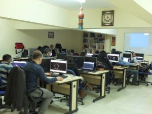 Gençlik Merkezi'nden Fakülte Öğrencilerine 3 Boyutlu 3d Max Kursu