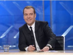 Medvedev’den Obama’ya Telefon Önerisi