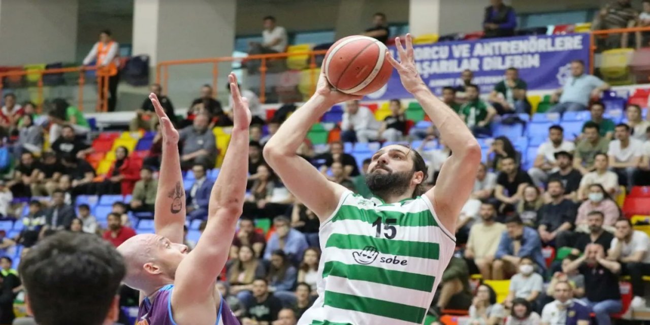 Konyaspor Basket avantajı kaptı 
