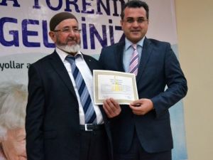 Okumaya Azmetti, 70 Yaşında Liseyi Bitirdi