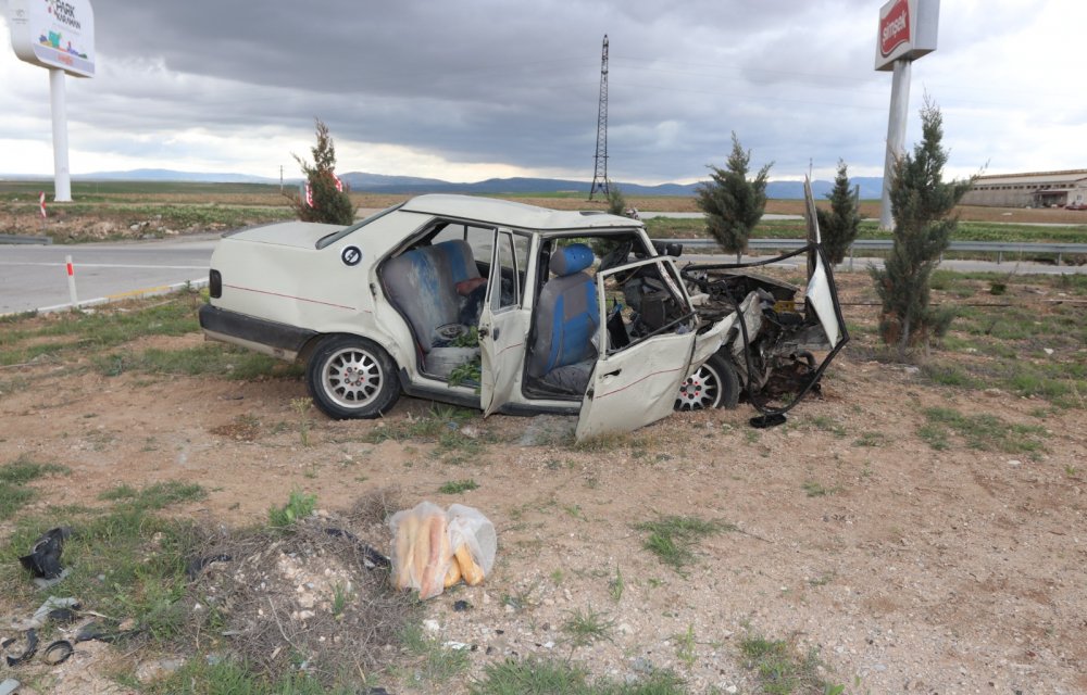 Karaman'daki trafik kazasında aynı aileden 3 kişi yaralandı
