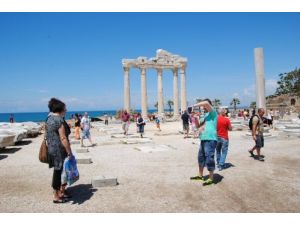 30 Bin Turist Side Antik Kent'te Arkeoloji Turuna Çıkacak