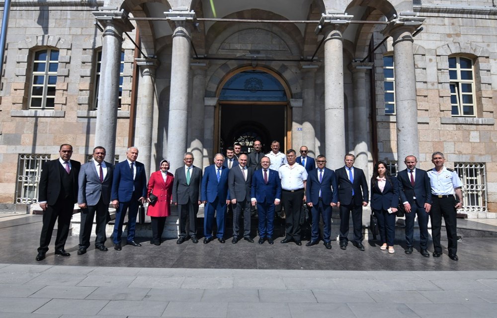 İZDES heyetinden  Vali Özkan’a ziyaret