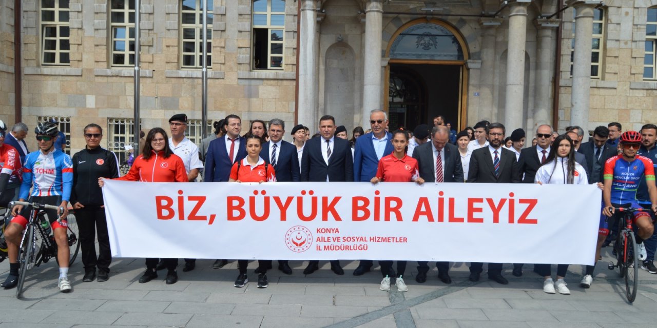 Konya’da, ‘Aile Haftası’ Dolayısıyla Yürüyüş Düzenlendi