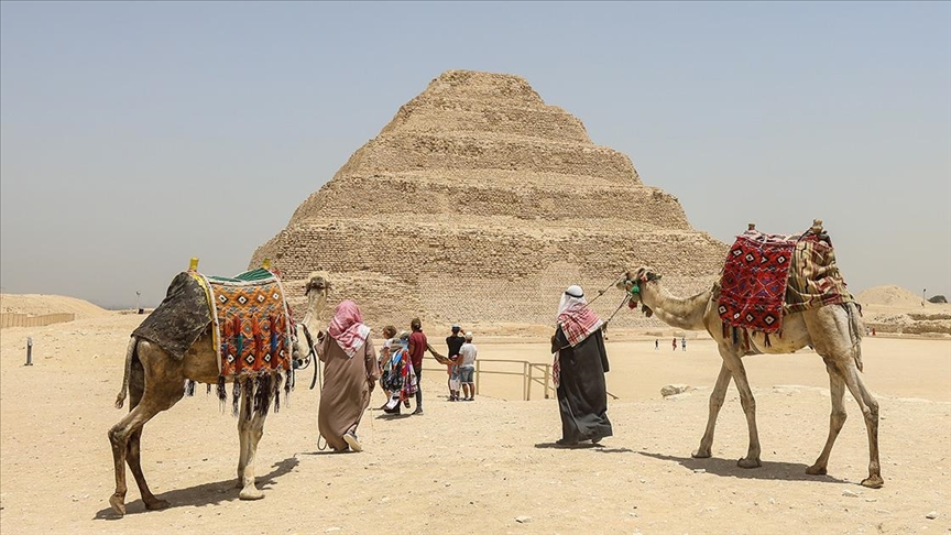 Mısır’ın yüzlerce yıllık antik dönemine ışık tutan tarihi bölgesi: Sakkara