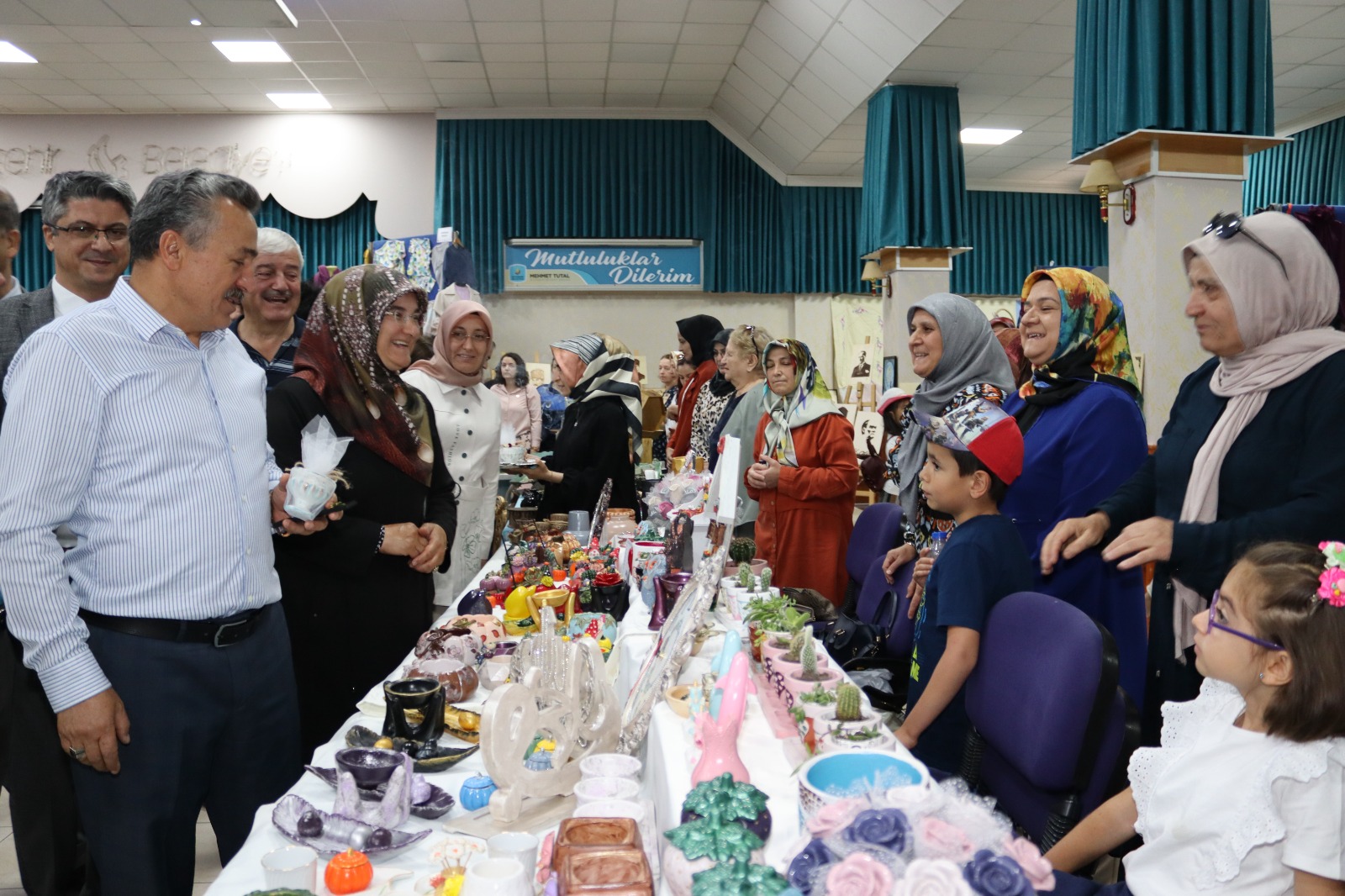 Seydişehir'de yıl sonu karma sergisi açıldı