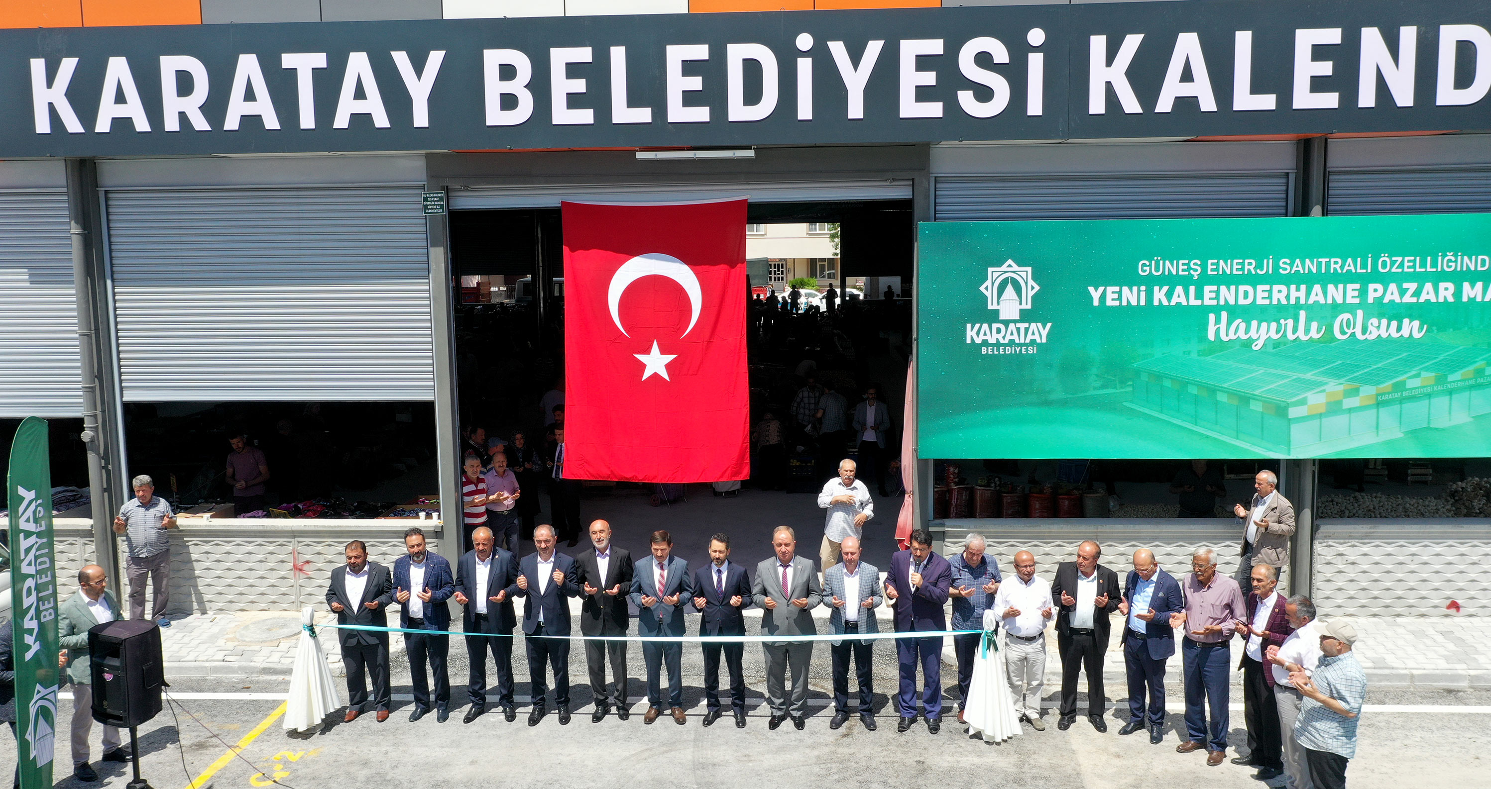 Kalenderhane kapalı pazar   marketi hizmete açıldı