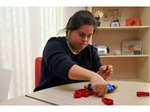 Özgürleşen Eller Sanat Atölyesi Açıldı