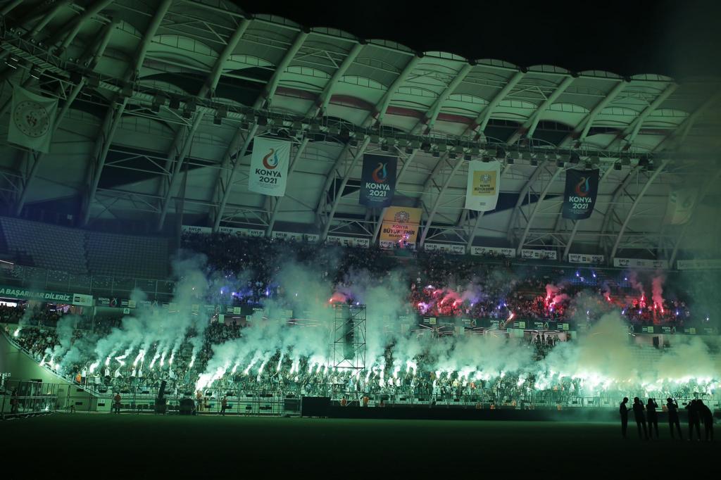 Konyaspor'un 100. yıl kutlamaları Haluk Levent konseriyle son buldu