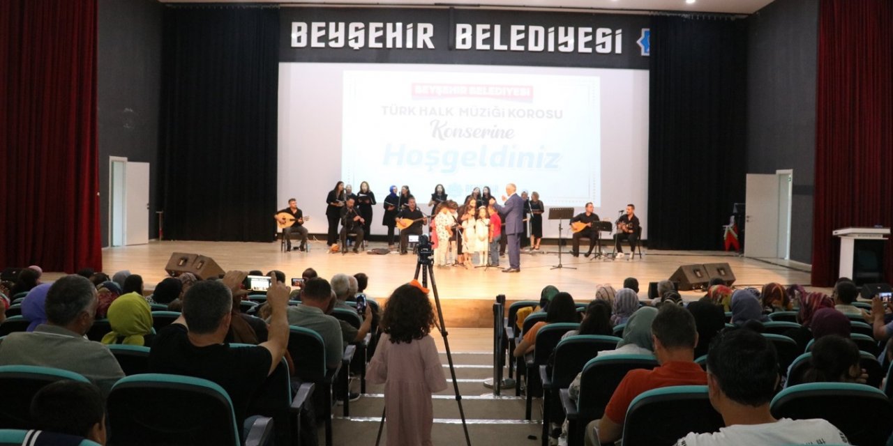 Beyşehir Belediyesi’nden Türk halk müziği konseri