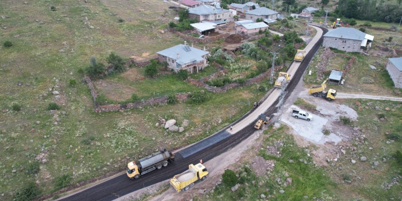 31 ilçede yol yapım çalışmaları sürüyor