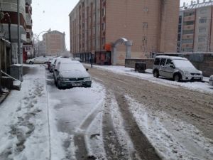 Muş’ta 9 Köy Ve 22 Mezra Yolu Ulaşıma Kapandı