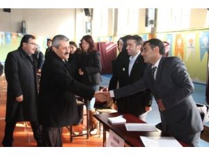 Ak Parti'de Temayül Yoklamaları Sürüyor