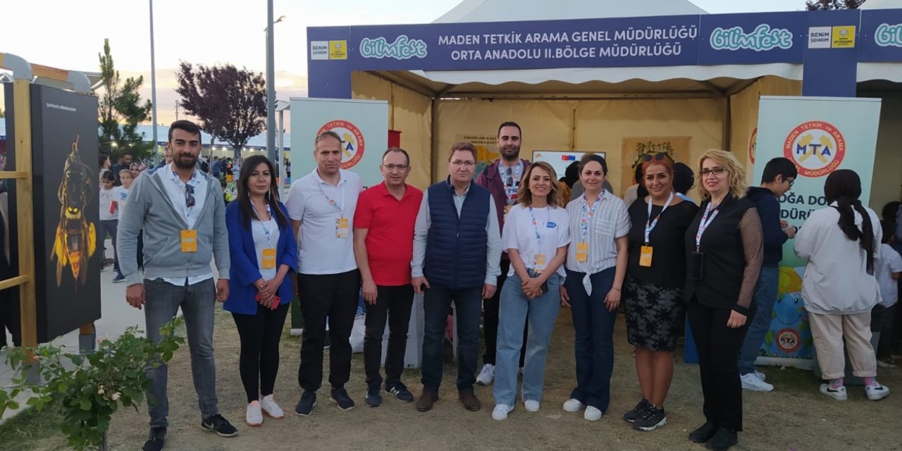 Bilim Festivalinde MTA  standına yoğun ilgi