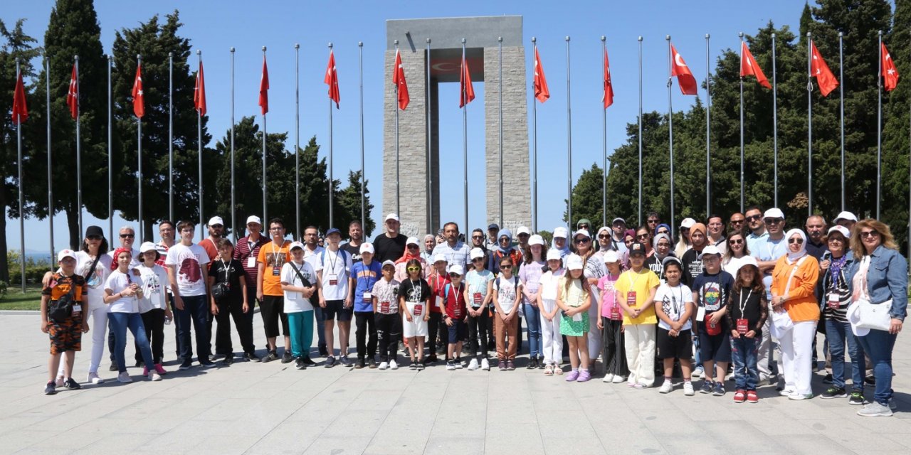 Meramlı öğrencilere Çanakkale ve Bursa gezisi