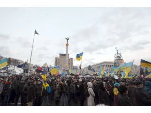 Kiev’de ‘milyon Yürüyüşü’ Başladı