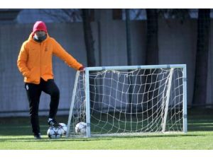 Galatasaray'da Sneijder Takımla Çalıştı