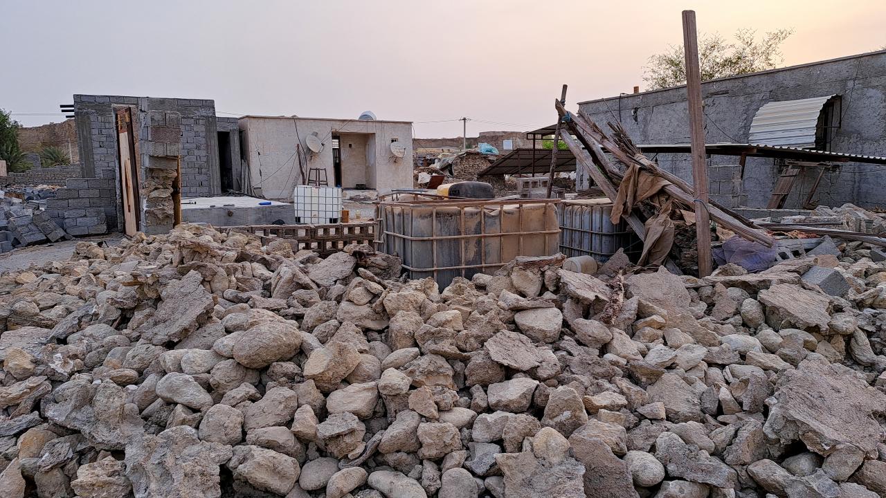İran'da peş peşe iki deprem