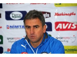 Hamzaoğlu: Geriden Gelip Maçı 2-1 Kazanmak Sevindirici