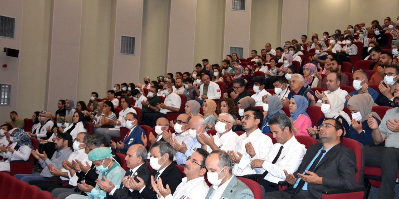 Dr. Ekrem Karakaya Konya Şehir Hastanesi'nde dualarla anıldı