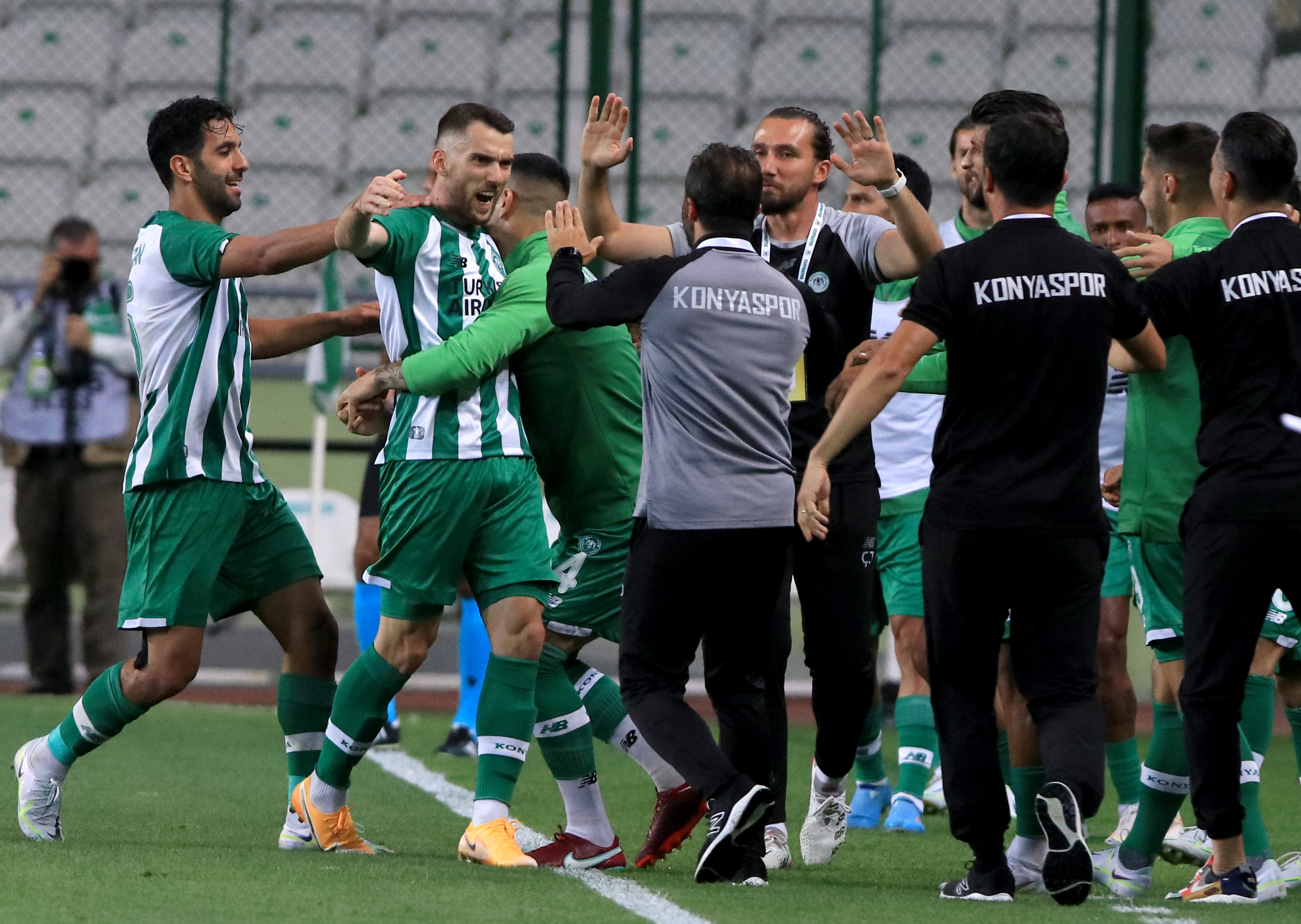 Kartal tura  göz kırptı: 0-3