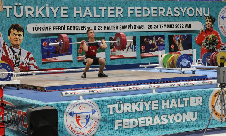Türkiye Halter Federasyonu Anadolu'da genç yetenekleri keşfedecek