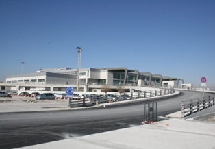 Yeni terminal binası başka bahara  kaldı!