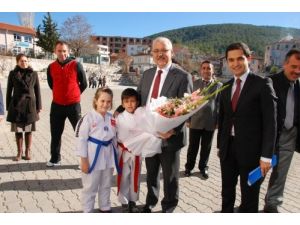 Muğla'da 5 Bin Fidan Ceviz Fidanı Dağıtldı