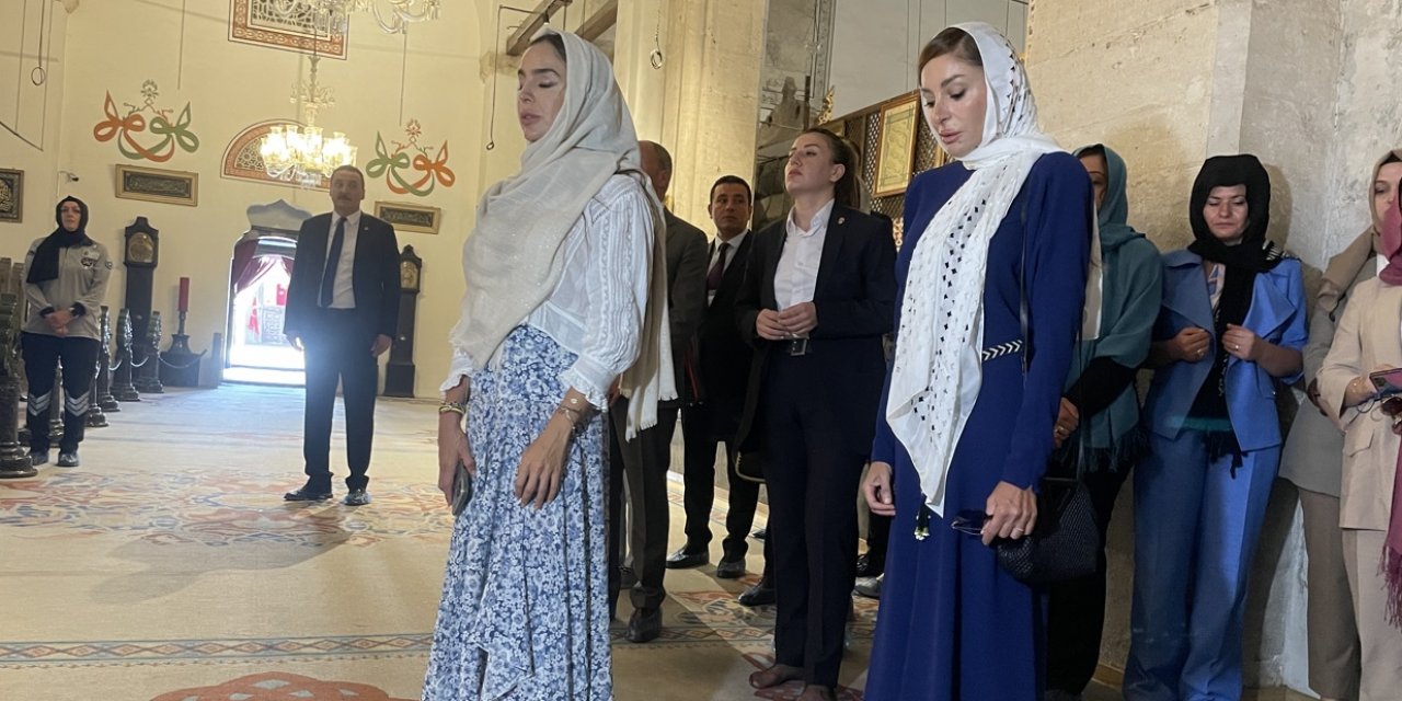 Azerbaycan Cumhurbaşkanı Aliyev'in eşi Mihriban Aliyeva Mevlana Müzesi'ni ziyaret etti
