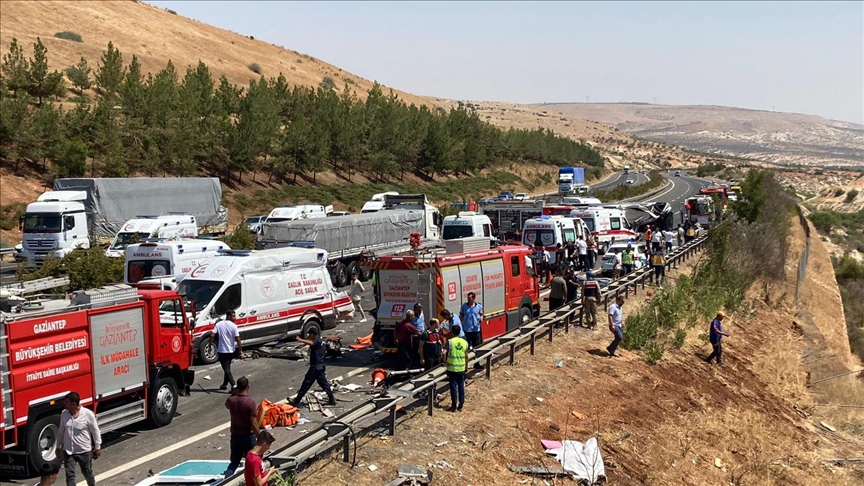 Gaziantep'teki trafik kazasında 15 kişi hayatını kaybetti