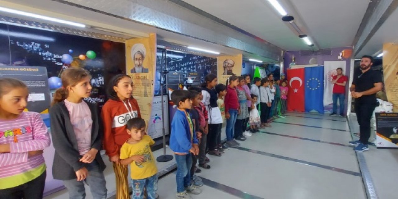 Konya'da Bilim Tırı mevsimlik işçilerin çocuklarını misafir etti