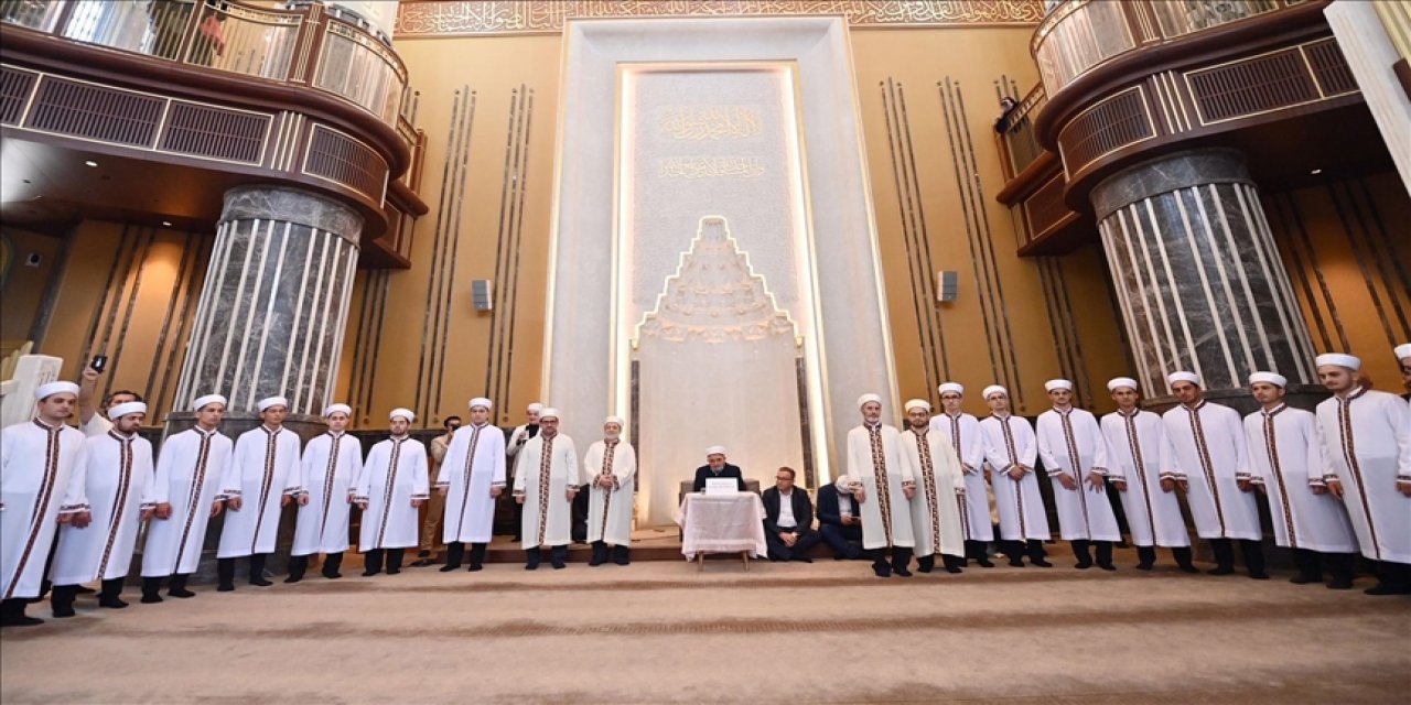 Taksim Camii'nde 31 hafız için icazet merasimi yapıldı