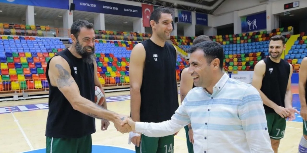 Başkan Özgökçen'den basketbol takımını ziyaret etti  