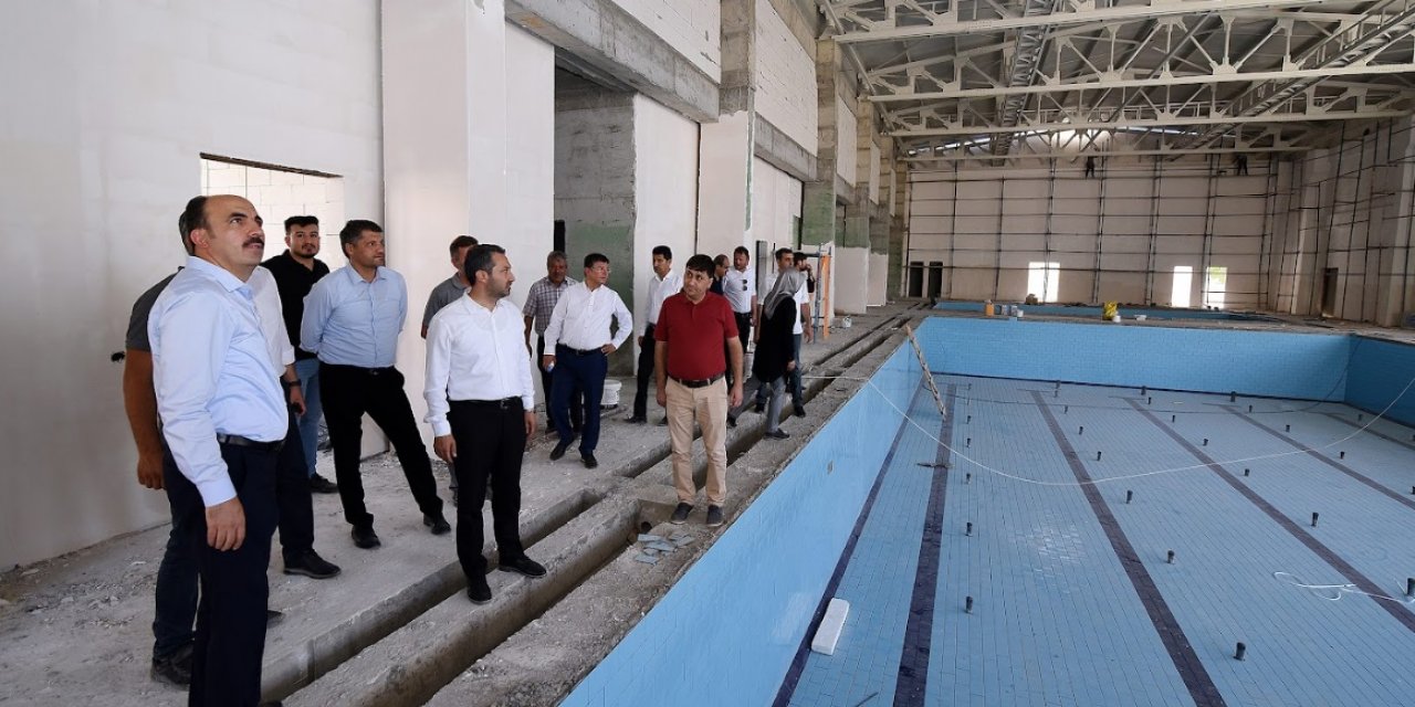Başkan Altay Ereğli Yarı Olimpik Yüzme Havuzunu İnceledi