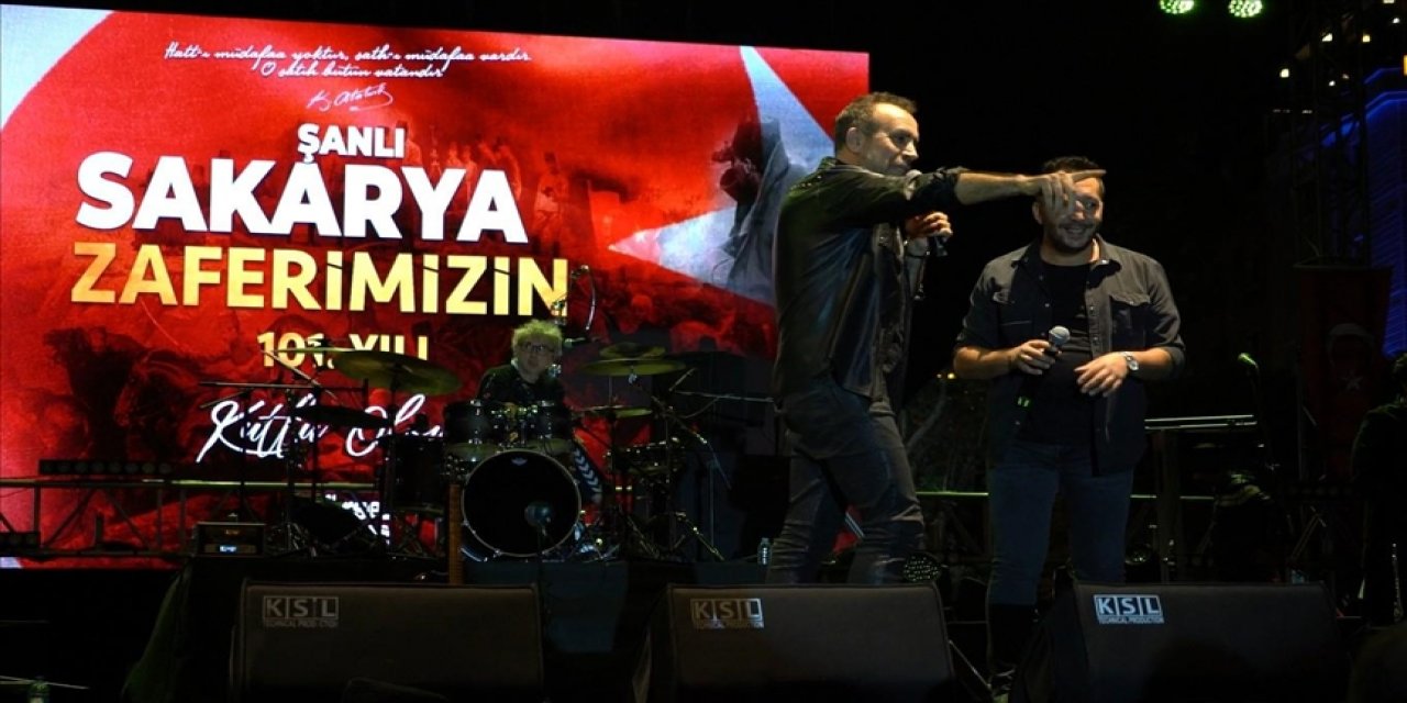 Haluk Levent, Sakarya Zaferi kutlamaları kapsamında Polatlı'da konser verdi